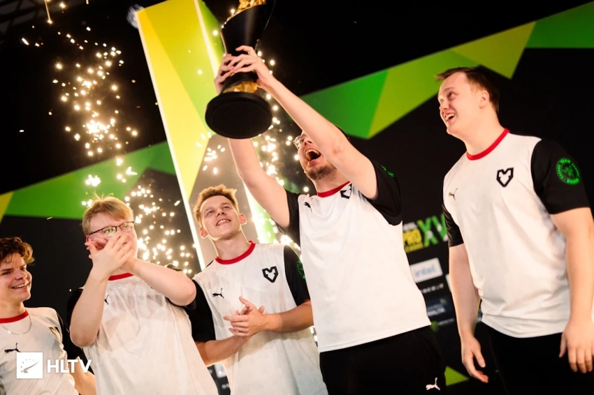 xertioN из MOUZ по Counter-Strike 2 предсказал успех россиянину kl1m