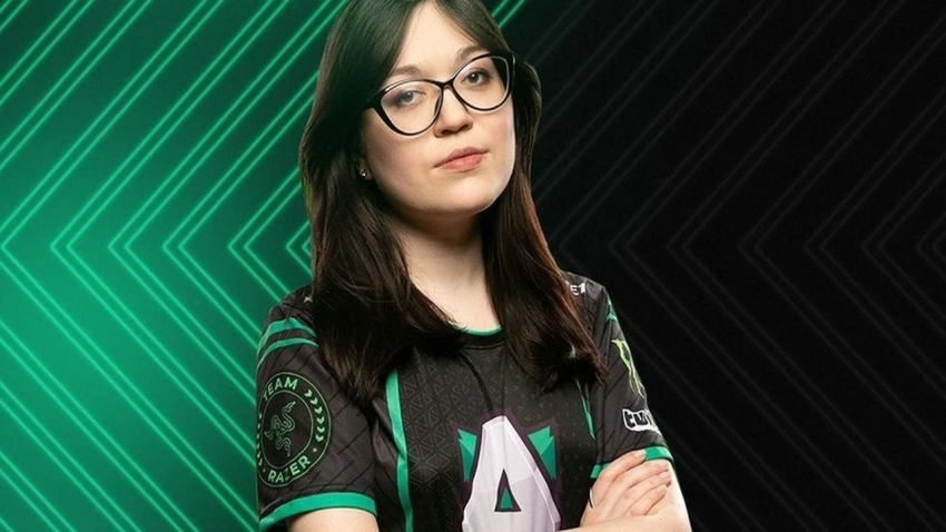 Именитые киберспортсменки по Dota 2 подверглись буллингу из-за голоса